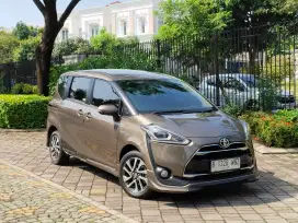 Toyota Sienta Q at, kilometer LOW