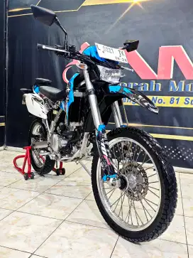 Klx 250 cc Pecinta trabas sejati. Power gahar. Anugerah motor rungkut