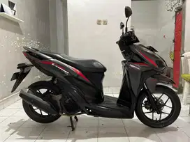 Vario 125 2018 hitam