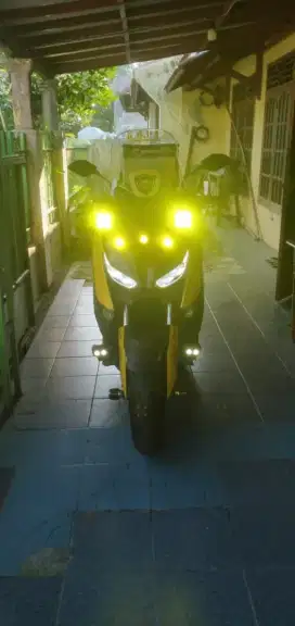 X-Max th 2018 Kuning