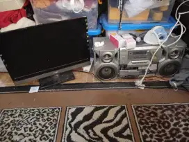 TV LED dan Radio Cassette