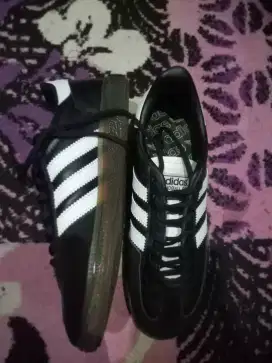 jual sepatu adidas