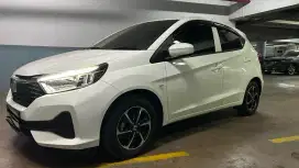 BRIO E 1.2 M/T PUTIH LOW KM jarang dipakai