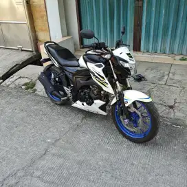 Suzuki Bandit Keyless Tahun 2018 Basic GSX R150 Suzuki 150 R