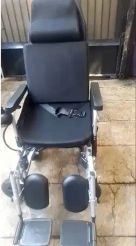 Kursi Roda Listrik (Elektrik) merk Iyasocare Gress