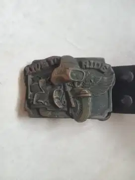 Ikat pinggang kulit