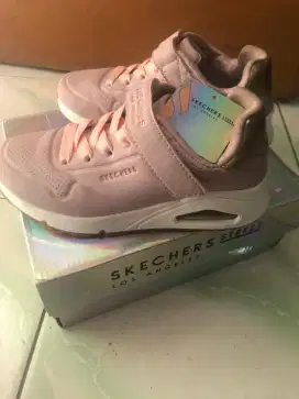 Sepatu Skechers street air foam pink perempuan