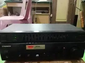 Amplifier dan equalizer PIONEER