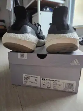 ADIDAS Ultraboost 22