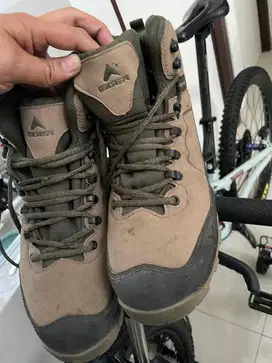 Sepatu EIGER Cayment Lite