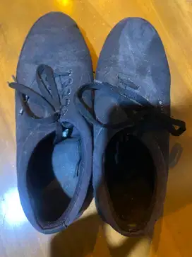 Preloved Sepatu Sekolah Sz 40