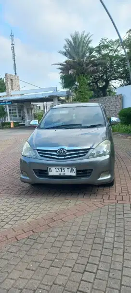 Innova diesel V 2011