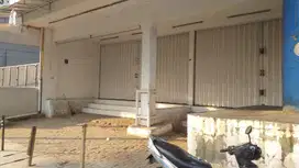 DI SEWA RUKO 2 LANTAI STRATEGIS DI PINGGIR JALAN RAYA PASAR MINGGU