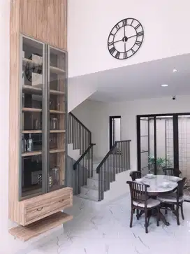 Rumah Cantik 3 Lantai di Cluster Semayang JGC