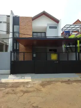 Dijual rumah New brand di Graha raya