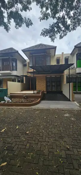 Dijual rumah BNR dua lantai ( SHM)