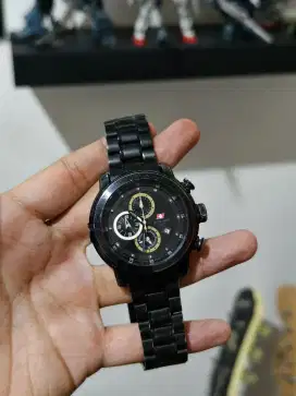 Jam tangan Swiss Army chronograph