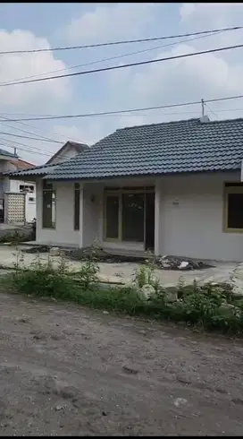 Dijual Rumah Wisma Lidah Kulon Strategis Siap Huni
