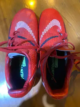 Preloved Sepatu Bola atau Futsal Anak Laki-Laki Sz 37