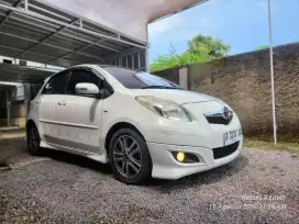TOYOTA YARIS 1.5 S AT MATIC 2010 PUTIH ISTIMEWA