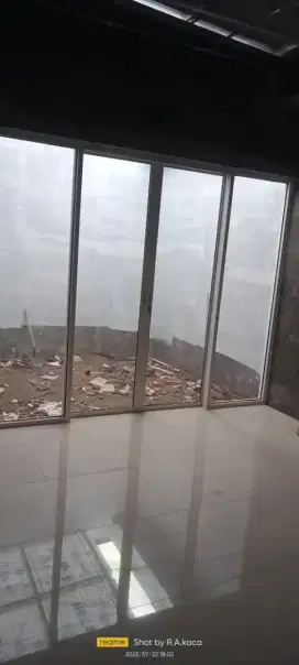 Pintu sekat partisi kaca