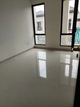 Dijual Rumah Kawasan Elite di Podomoro Park