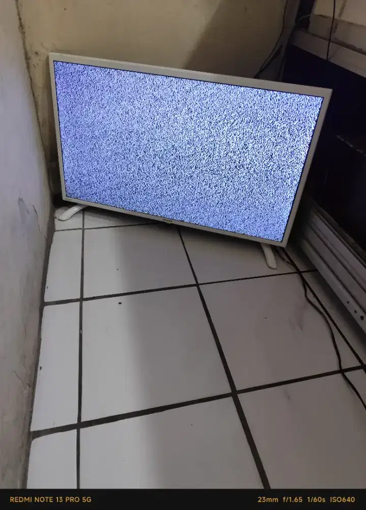LED tv Sharp 32 inch