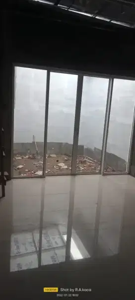 Pintu sekat partisi kaca