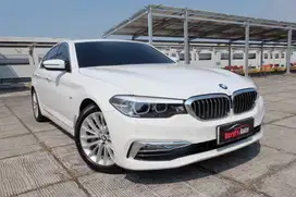 BMW 530i Luxury Line G30 2.0 Sunroof