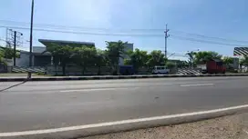 Dijual Tanah dan Bangunan Eks Showroom Raya Kletek Lokasi Strategis