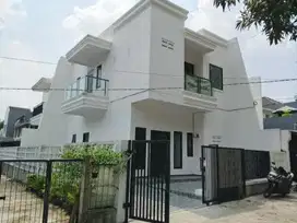 Rumah Fresh BARU murah  di Pondok Kelapa