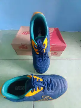 Sepatu Futsal SPECS METASALA