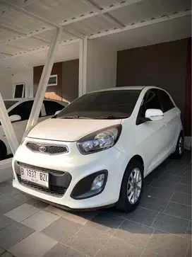 KIA Picanto SE (LOW KM!!)