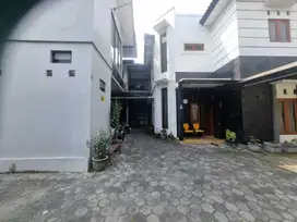 KOST  MEWAH HARGA NEGO DIJUAL CEPAT DEKAT UPN DI SETURAN