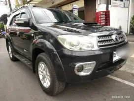 Fortuner 2.5 G manual 2010 hitam