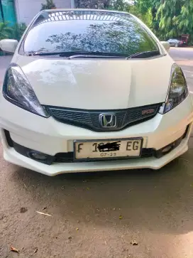Jazz RS 2013 matic putih