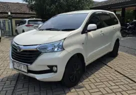 Toyota Avanza G MT 2018 putih