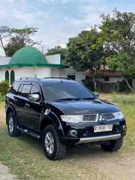 MITSUBISHI PAJERO SPORT DAKAR 2.4 A/T 4X2 MATIK 2012 HITAM