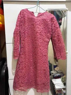 Kebaya brukat pink