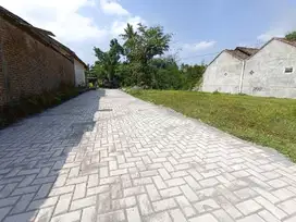 Dekat Samsat Sleman Tanah Jogja di Tempel Mangku Jalan Aspal