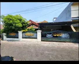 Dijual Cepat Rumah klasik Tenggilis Surabaya