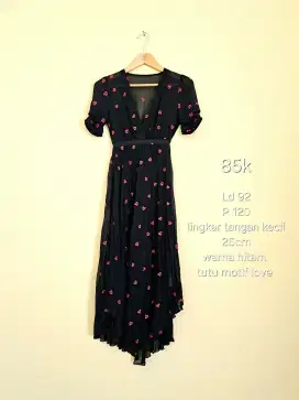 Dress fashion wanita