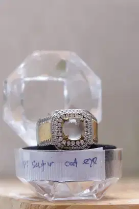 Cincin Batu White Safir Cat Eye