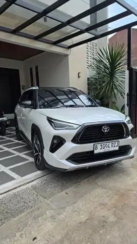 YARIS CROSS GR HEV 2024 km rendah