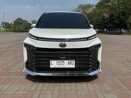 Toyota Voxy 2.0 TSS Matic 2022 Bensin