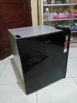KULKAS MINIBAR POLYTRON LIKE NEW