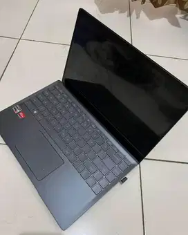Jual msi modern 14 b5m ryzen 7 kondisi mulus