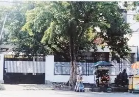DIJUAL RUMAH HITUNG TANAH RATA KARANG MENJANGAN  SURABAYA