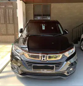 Honda CRV Tipe E CVT Tahun 2021 (Warna Hitam)