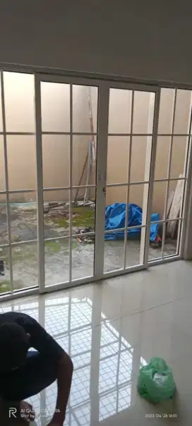 Pintu kaca toko